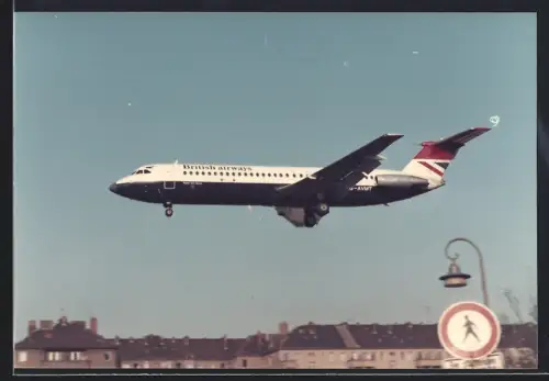 Fotografie Flugzeug BAC One-Eleven British Airways G-AVMT im Landeanflug auf Berlin-Tempelhof