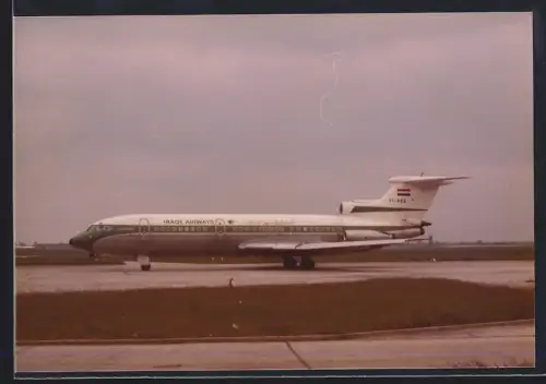 Fotografie Flugzeug Hawker Siddeley Trident Iraqi Airways YI-AEB in Berlin-Schönefeld
