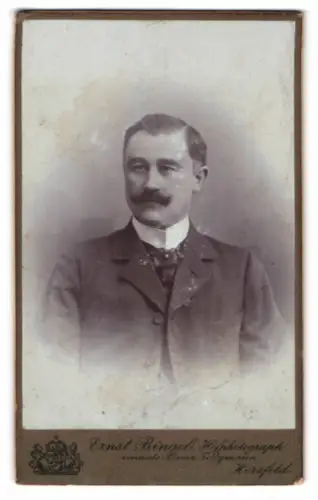 Fotografie Ernst Bingel, Hersfeld, Ing. Hosbach mit Schnurrbart