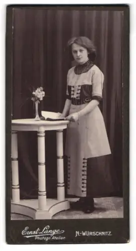 Fotografie Ernst Lange, N.-Würschnitz, Helene Vettermann als junges Mädchen