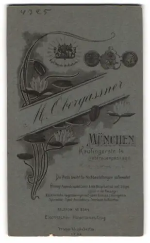 Fotografie M. Obergassner, München, Kaufingerstr. 14, kgl. Wappen über Anschrift des Atelier mit Seerosen