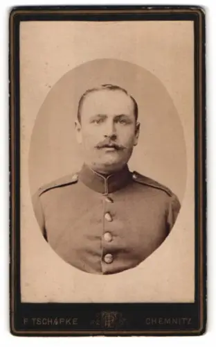 Fotografie Paul Tschapke, Chemnitz, Zschopauer Str. 79, Soldat in Uniform