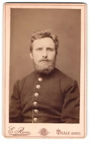 Fotografie E. Rose, Thale (Harz), Bergmann in Kluft mit Vollbart