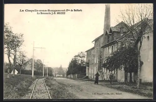 AK La Chapelle-sous-Rougemont, La Brasserie J.-B. Grisez et voie ferrée à proximité