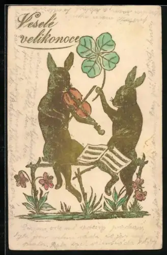 Präge-AK Zwei musizierende Osterhase mit Klee, Vesele velikonoce