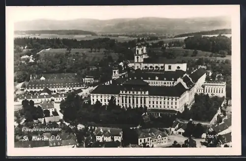 AK St. Florian /O. Ö., Teilansicht mit Stift, Fliegeraufnahme