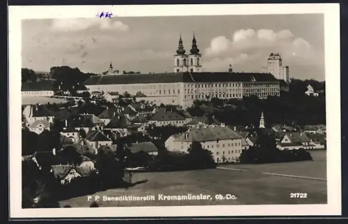 AK Kremsmünster /Ob.-Do., Ortsansicht mit Stift