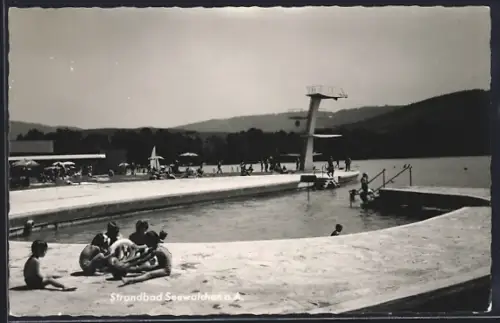 AK Seewalchen am Attersee, Strandbad mit Sprungturm