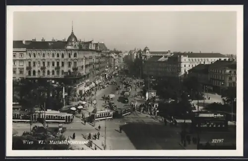 AK Wien, Mariahilferstrasse, Kreuzung mit Strassenbahnen aus der Vogelschau