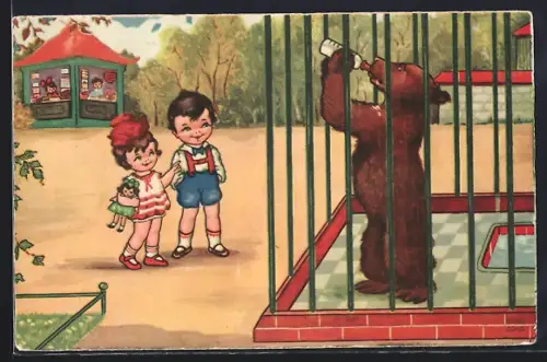 AK Kinder beobachten einen Bären wie er aus einer Milchflasche trinkt