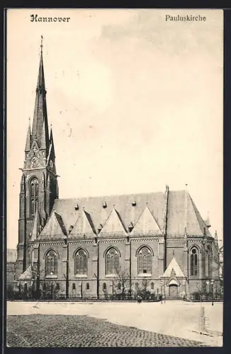 AK Hannover, Pauluskirche mit Strassenpartie