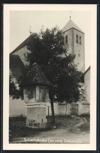AK S. Candido /Dolomiti, Kirche u. Türmchen mit Gemälden