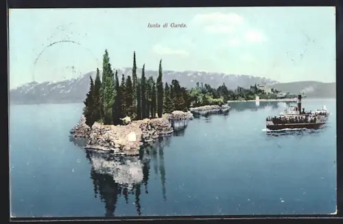 AK Isola di Garda, Ansicht mit vielen Bäumen und Bergen im Hintergrund