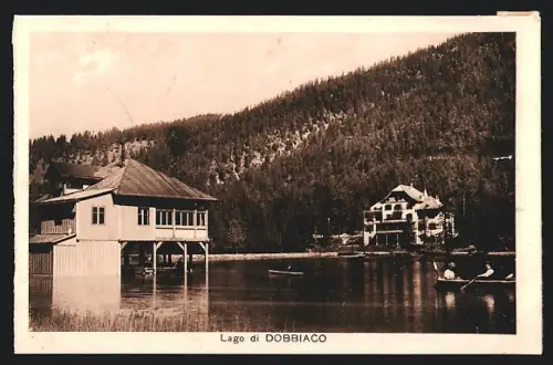AK Dobbiaco, Lago di Dobbiaco, Uferpartie mit Bootshaus