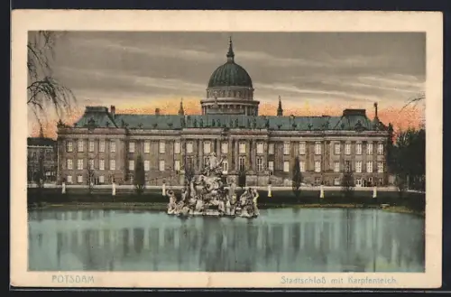 AK Potsdam, Stadtschloss mit Karpfenteich