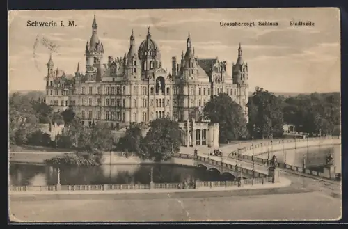 AK Schwerin i. M., Grossherzogl. Schloss Stadtseite