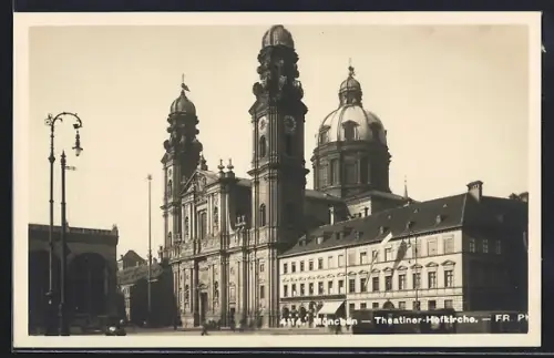 AK München, Theatiner-Hofkirche