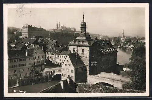 AK Bamberg, Altes Rathaus, Stadtansicht, Dom im Hintergrund