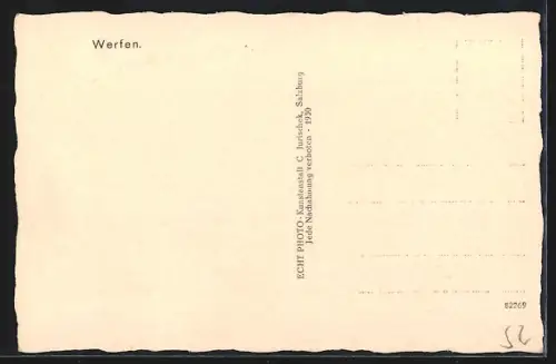 AK Werfen, Strassenpartie mit Statue an einem Haus