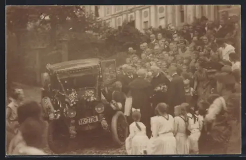 Foto-AK Mariazell, Firmung, geschmücktes Auto