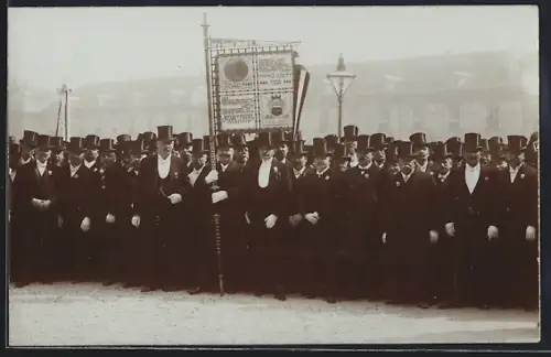 Foto-AK Wien, Schönbrunn, Huldigung von Kaiser Franz Josef, Bürgervereinigung