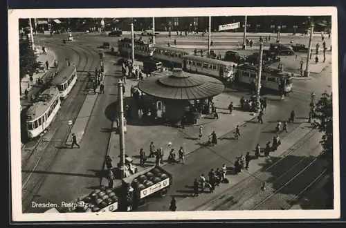 AK Dresden, Strassenbahnen am Postplatz