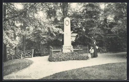 AK Lübeck, Prahl-Denkmal im Park