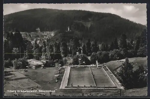 AK Triberg im Schwarzwald, Blick auf das Schwimmbad