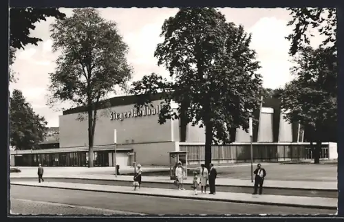 AK Siegen i. W., Haltestelle vor der Siegerlandhalle