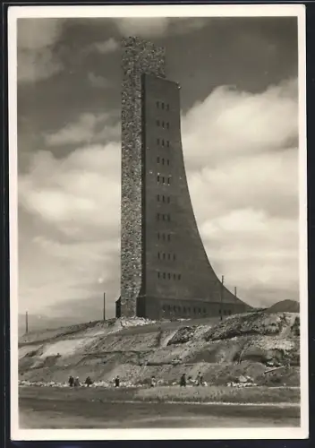 AK Laboe, Marine-Ehrenmal, 1. Bauabschnitt