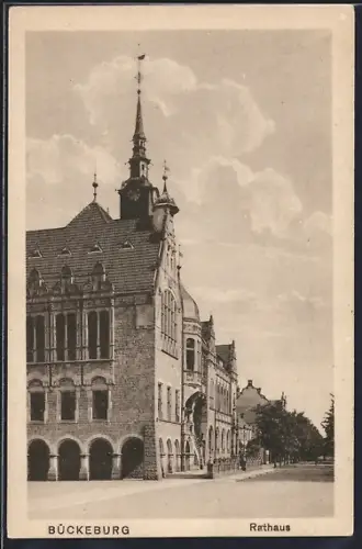 AK Bückeburg, Rathaus mit Strasse