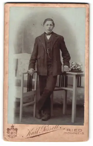 Fotografie Karl Posselt, Ried im Innkreis, Kirchenplatz 17, Julius als Jugendlicher im Anzug