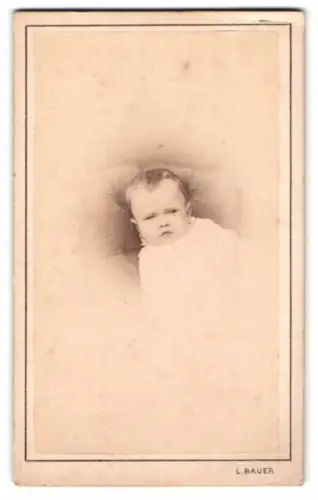 Fotografie L. Bauer, Wien, Mölkerbastei 20, Ernst Last im Alter von 10 Monaten, 1880