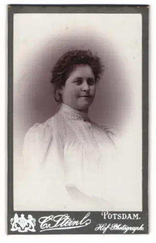 Fotografie C. Steinl, Potsdam, Schockstrasse 27, Porträt einer Frau