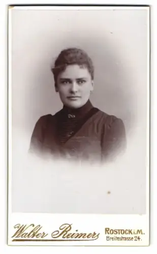Fotografie Walter Reimer, Rostock i. M., Breitestrasse 24, Porträt einer jungen Frau