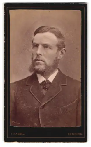Fotografie F. Hackel, Rumburg, Prager Gasse, Porträt eines Mannes mit Bart