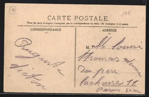 AK Chemilly, École Communale des Garcons avec enfants et enseignants devant l`entrée