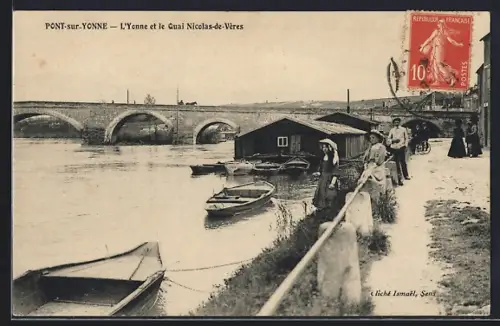 AK Pont-sur-Yonne, L`Yonne et le Quai Nicolas-de-Vères