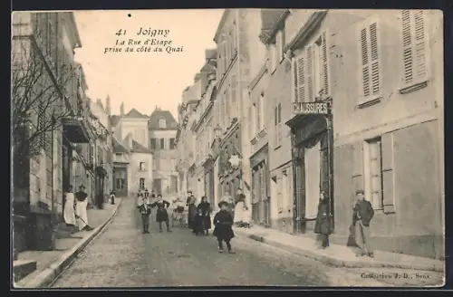 AK Joigny, La Rue d`Étape prise du côté du Quai