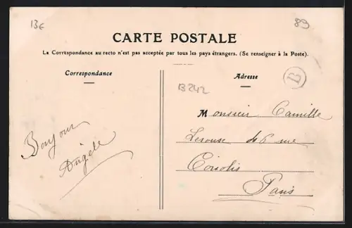 AK Gisy-les-Nobles, Route de la Chapelle-sur-Oreuse avec habitants devant les maisons