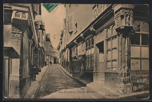 AK Auxerre, Rue Fécauderie, Vieux Maisons