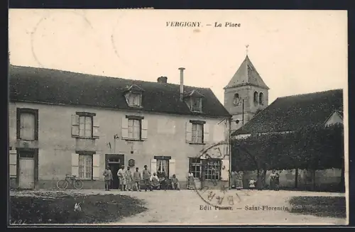 AK Vergigny, La Place avec l`église et des habitants devant les maisons