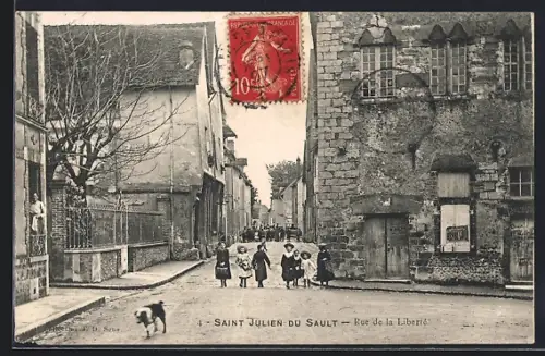 AK Saint Julien-du-Sault, Rue de la Liberté animée avec enfants et chien