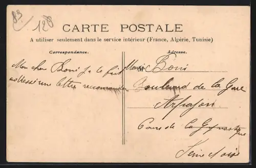 AK Sens, Cavalcade du 24 Mars 1907, Le Défilé devant le restaurant et hôtel