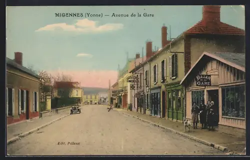 AK Migennes /Yonne, Avenue de la Gare avec boutiques et passants