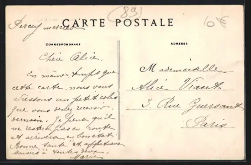 AK Percey, Suite de la Rue Albert-Joly avec passants et bâtiments