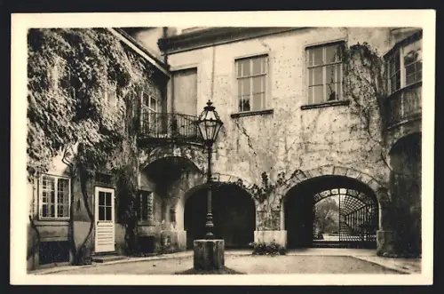 AK Wien, Döbling, Arthaber-Hof mit Tordurchgängen