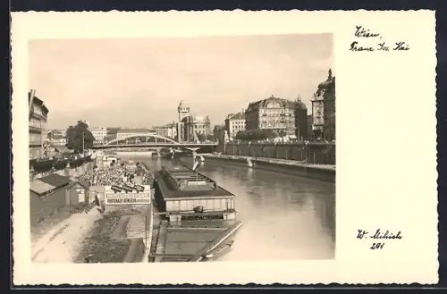 AK Wien, Franz-Josefs-Kai, Blick auf den Donaukanal und das Strom Sonnen Luftbad