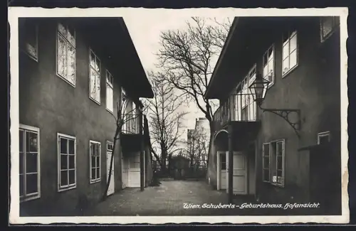 AK Wien, Schuberts Geburtshaus, Hofansicht