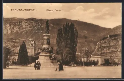 AK Trento, Piazza Dante mit Bergpanorama